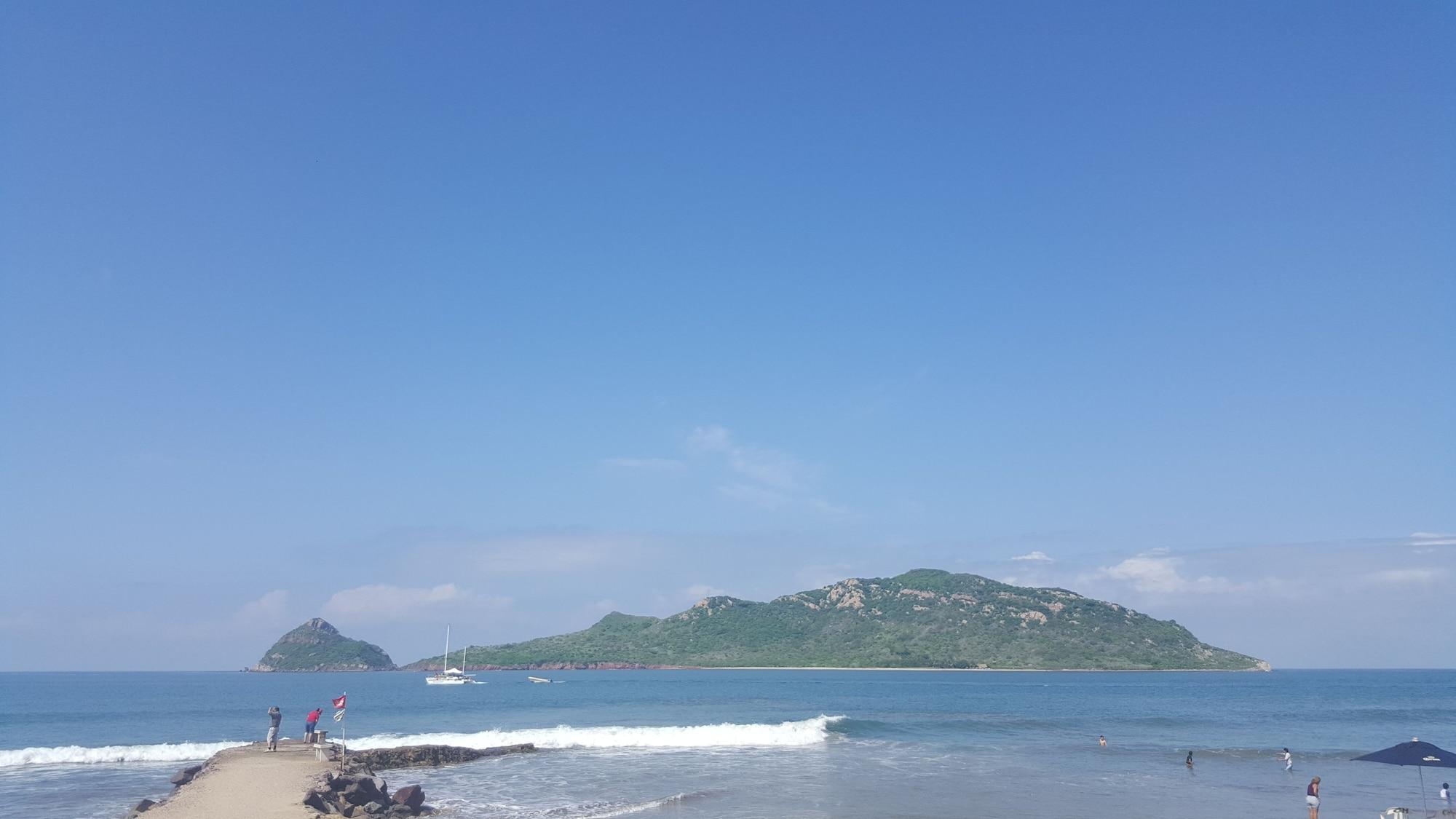 拉斯弗洛雷斯海滩度假村酒店 马萨特兰 外观 照片